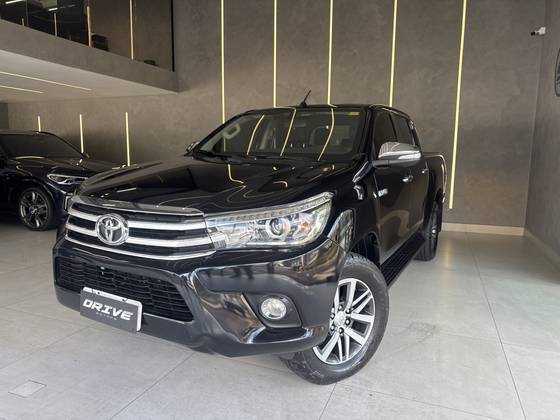 TOYOTA HILUX 2.8 SRV 4X4 CD 16V DIESEL 4P AUTOMÁTICO TOYOTA HILUX 2.8 SRV 4X4 CD 16V DIESEL 4P AUTOMÁTICO